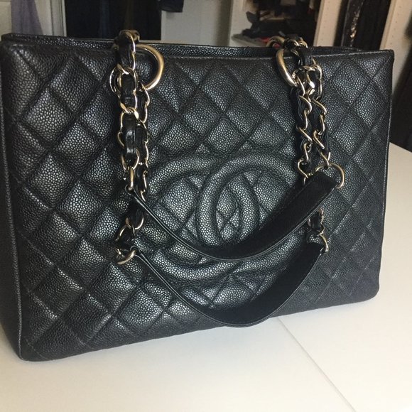 CHANEL GST Large Shopping Tote - Picture 4 of 11